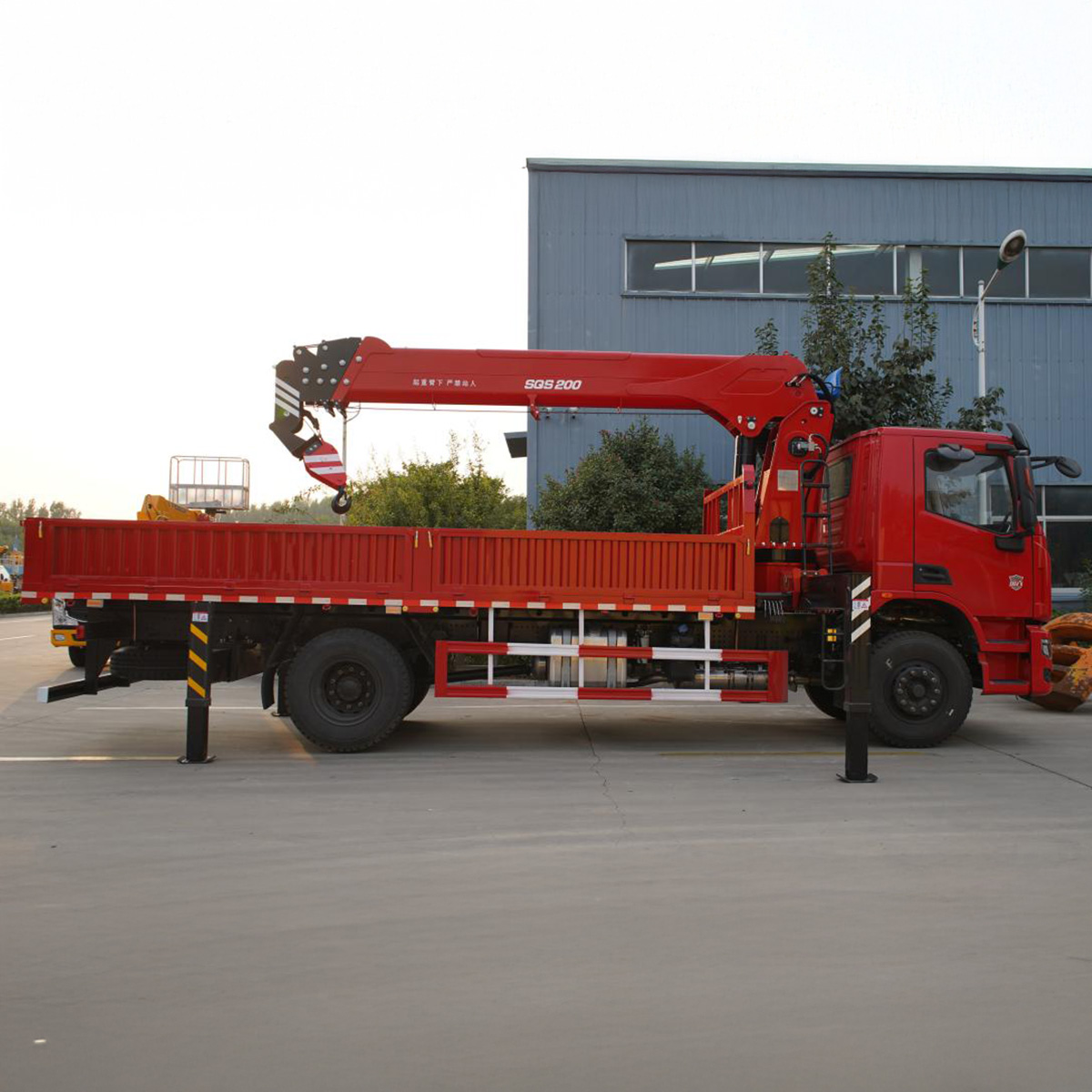 8T Stake Truck with Truck-Mounted Crane
