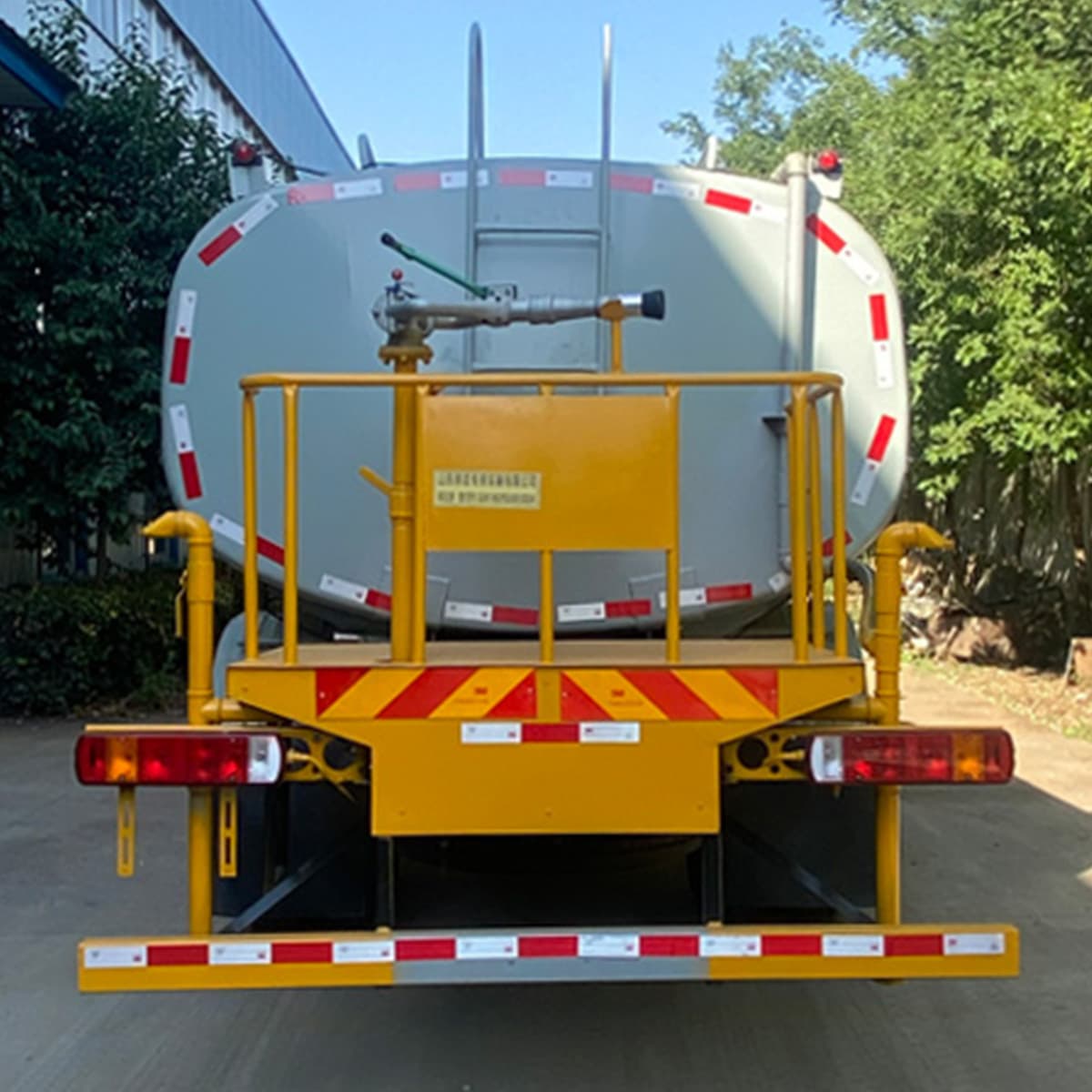 Sprinkling Integrated Vehicle