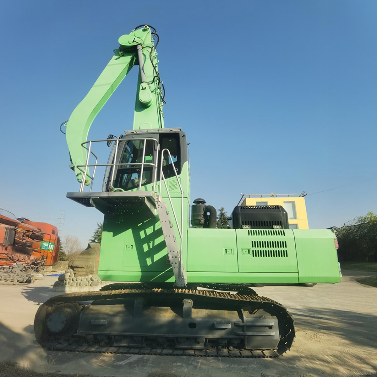 长臂挖掘机